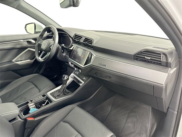 Used 2022 Audi Q3 2.0T Premium image 29