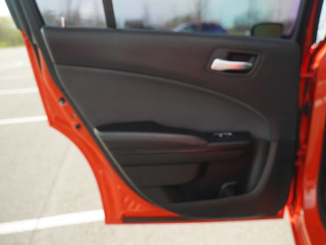 Used 2018 Dodge Charger SXT w/ Blacktop Package image 16