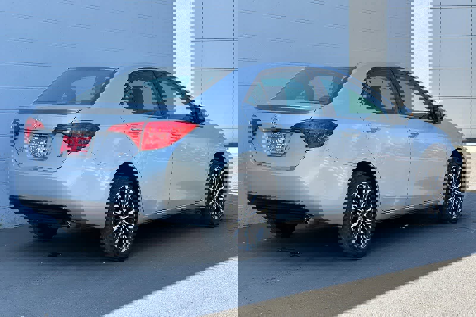 Used 2017 Toyota Corolla SE w/ Carpet Mat Package (TMS) image 3