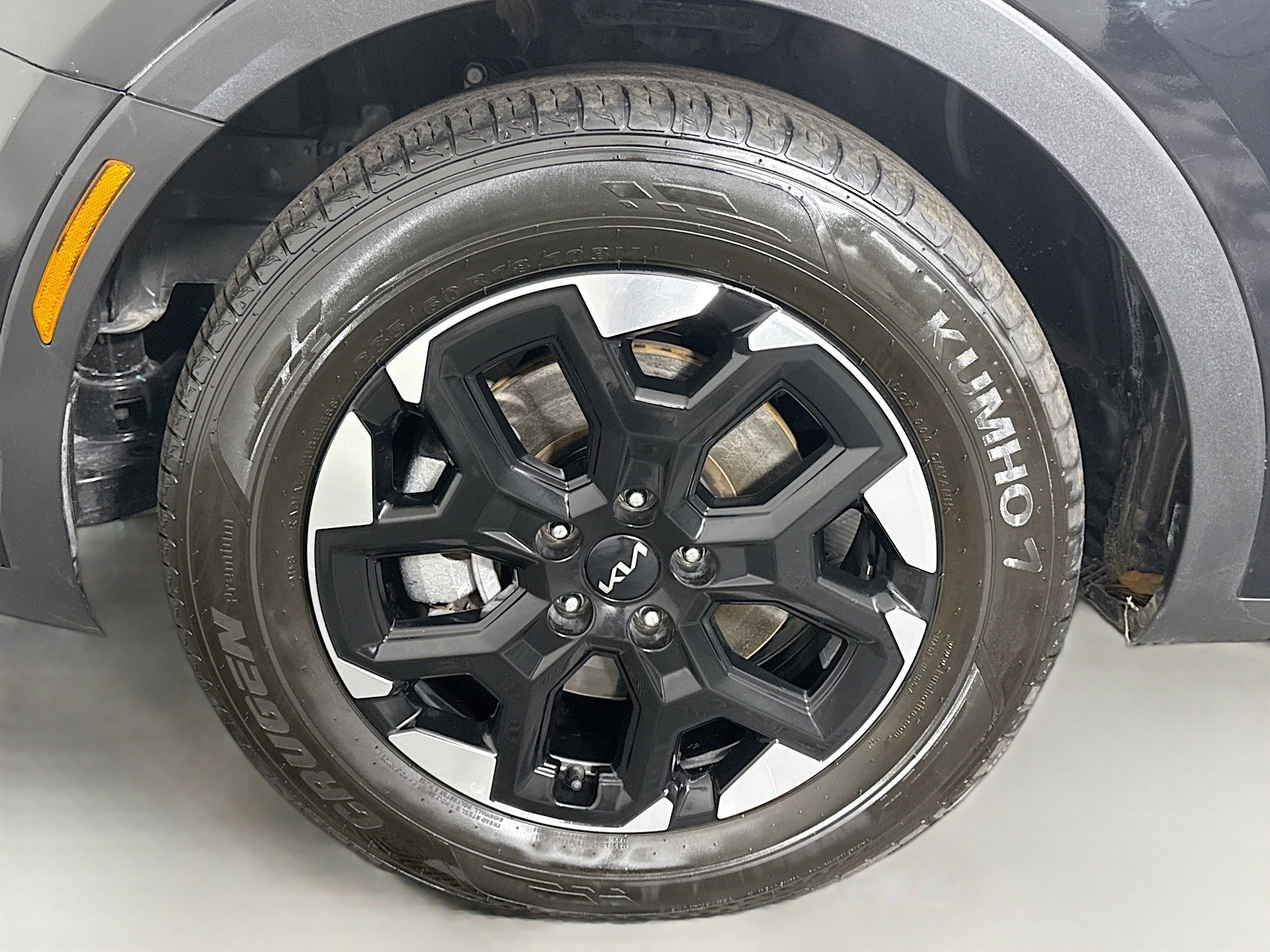 Used 2024 Kia Sorento S image 38