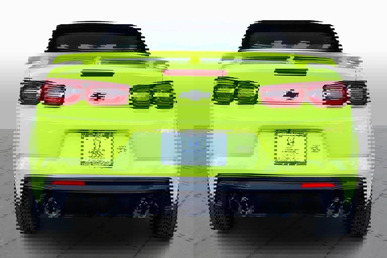 Used 2021 Chevrolet Camaro LT w/ Technology Package image 4