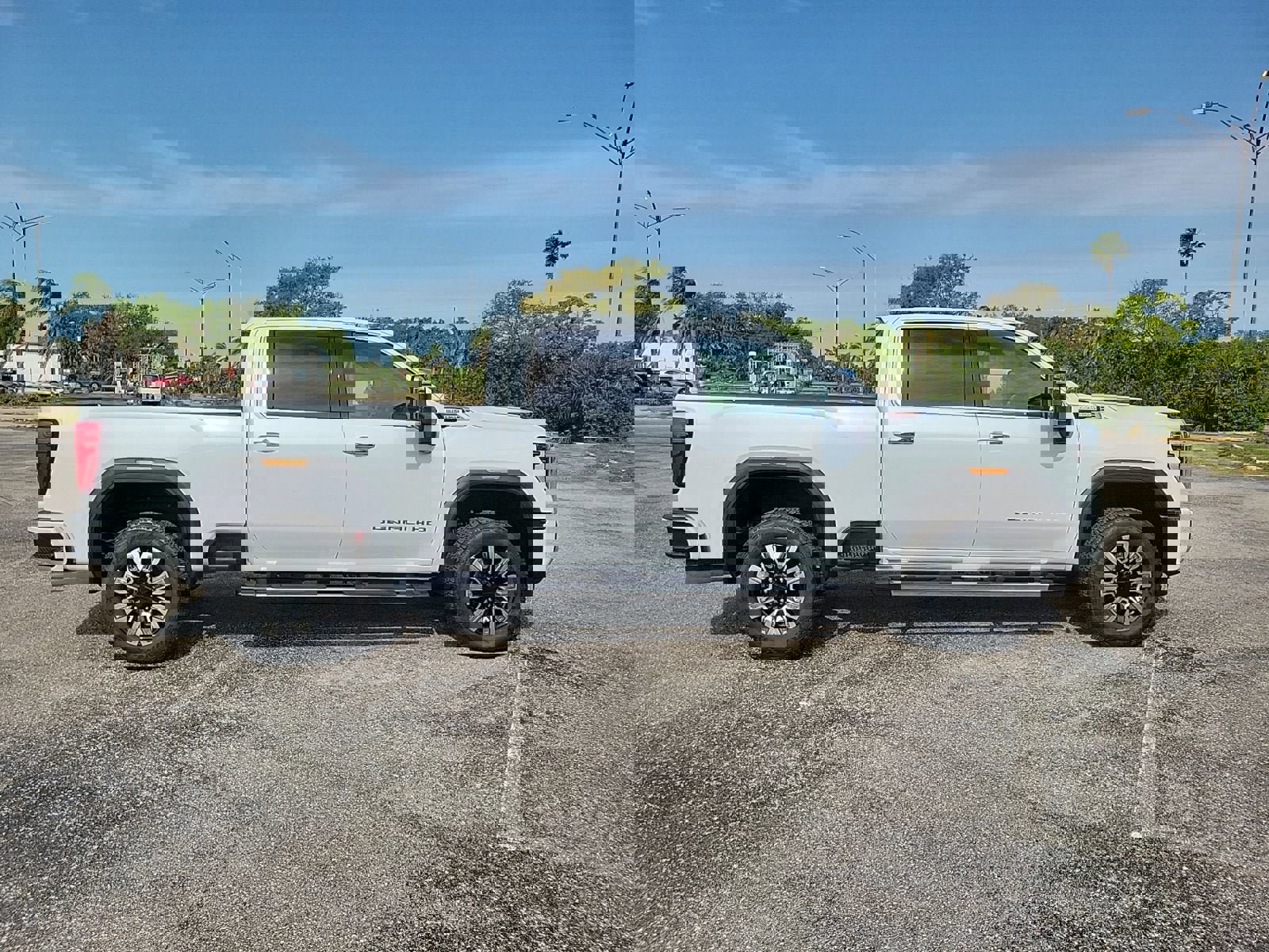 New 2026 GMC Sierra 2500 Denali w/ Denali Reserve Package image 4