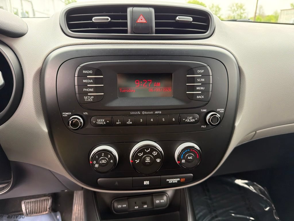 Used 2014 Kia Soul + FWD image 15