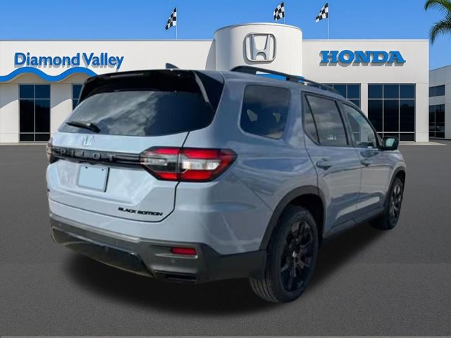 New 2026 Honda Pilot Black Edition image 3