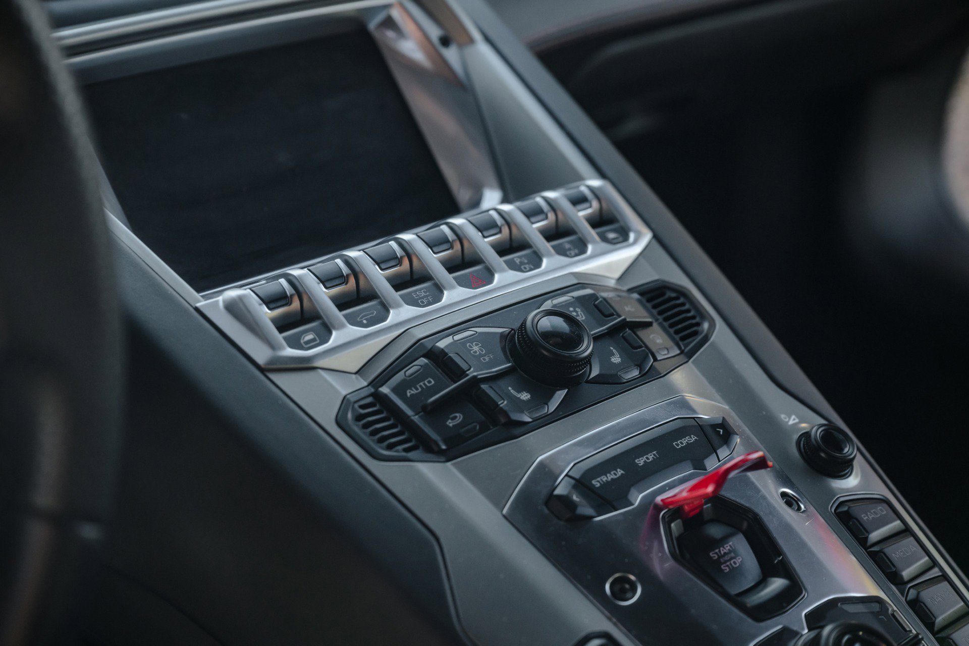 Used 2013 Lamborghini Aventador LP 700-4 image 24