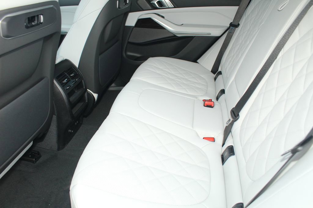 New 2026 BMW X5 xDrive50e image 22
