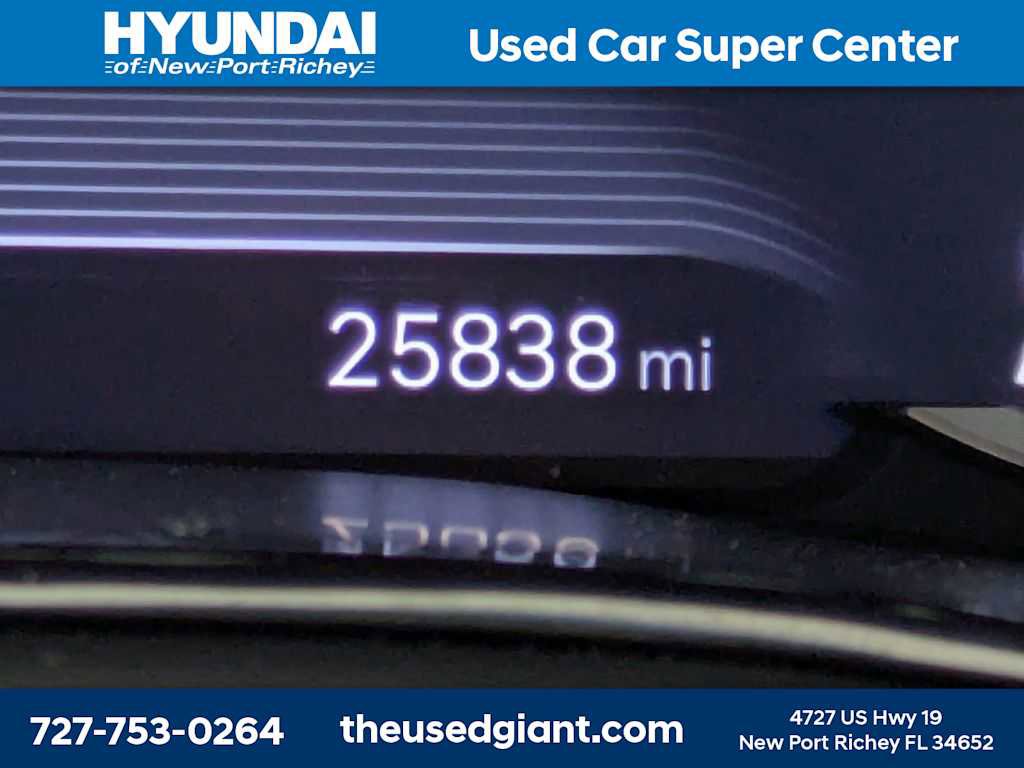 Used 2022 Genesis GV70 2.5T w/ Select Package AWD/4WD image 43