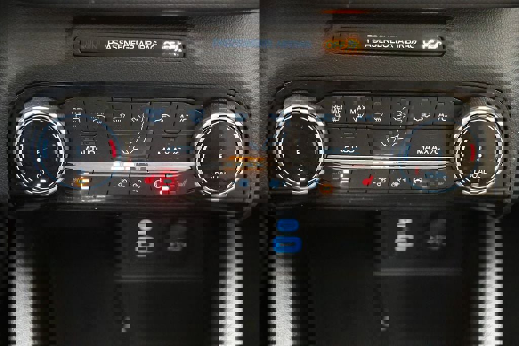 Used 2022 Ford Escape Titanium w/ Titanium Elite Package image 24