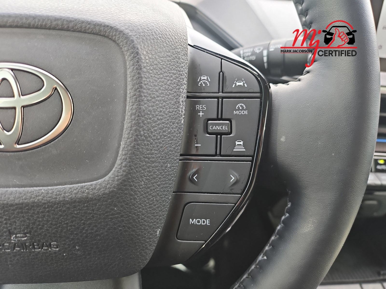 Used 2024 Toyota Prius XLE FWD image 29