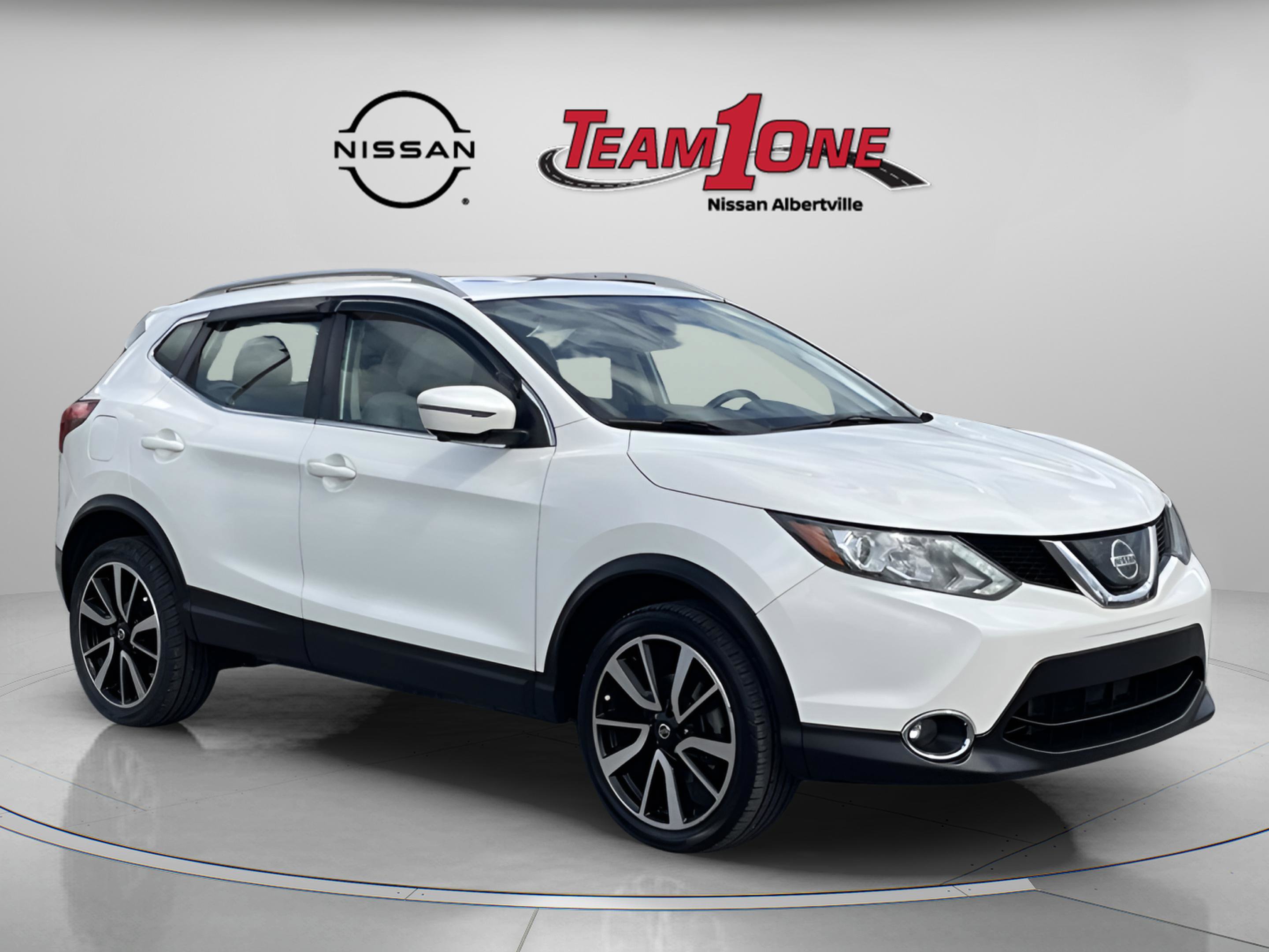 Used 2019 Nissan Rogue Sport SL w/ Premium Package image 1