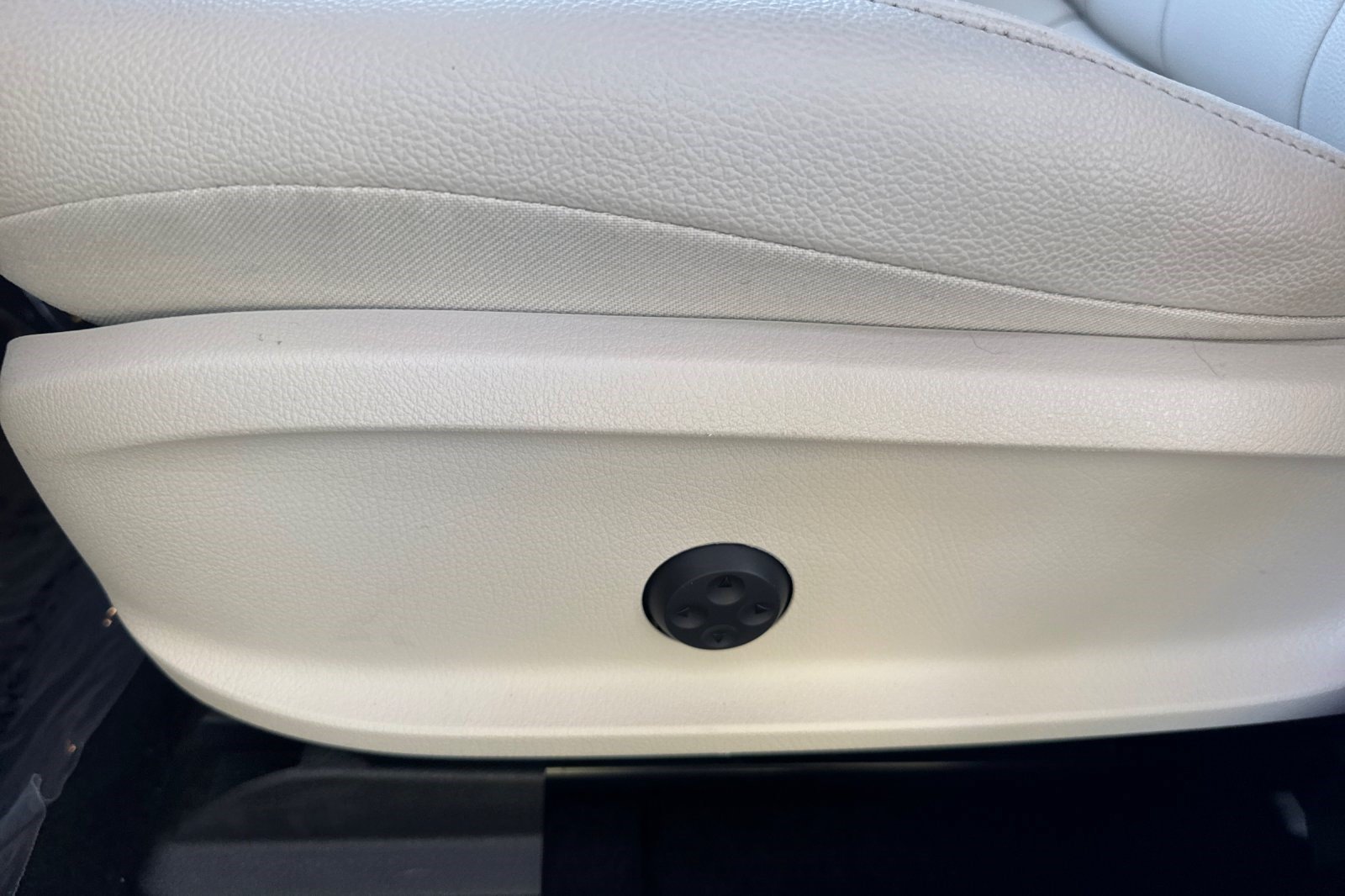 Certified 2024 Mercedes-Benz EQB 250+ image 15
