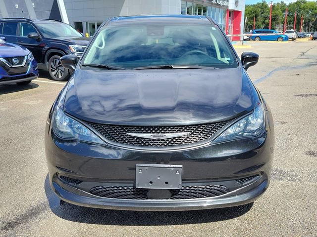 Used 2023 Chrysler Voyager LX FWD image 6