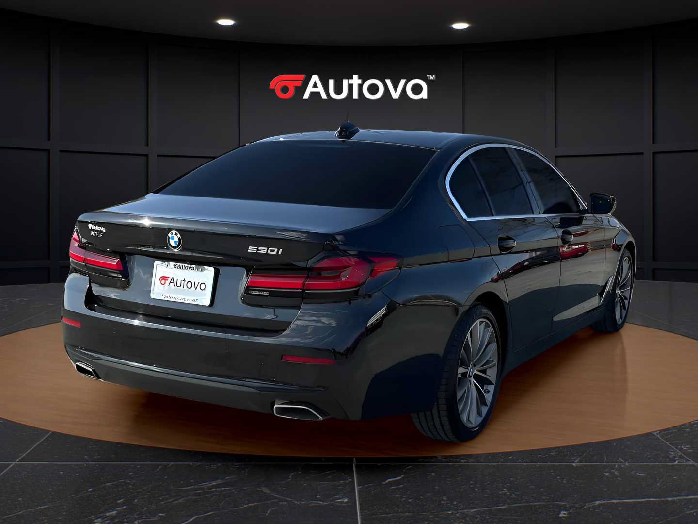 Used 2023 BMW 530i xDrive w/ Premium Package AWD/4WD image 5