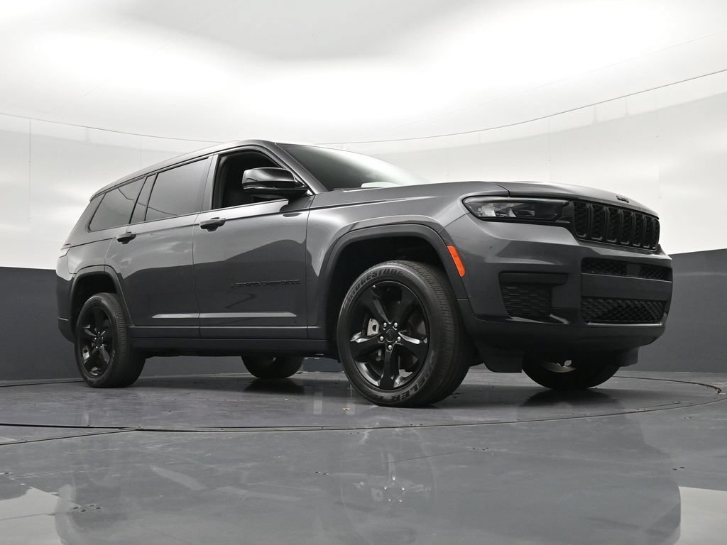 Used 2023 Jeep Grand Cherokee L Laredo RWD image 25