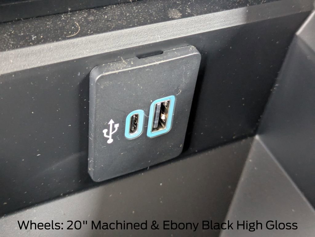 New 2025 Ford F250 Lariat w/ Lariat Ultimate Package image 32