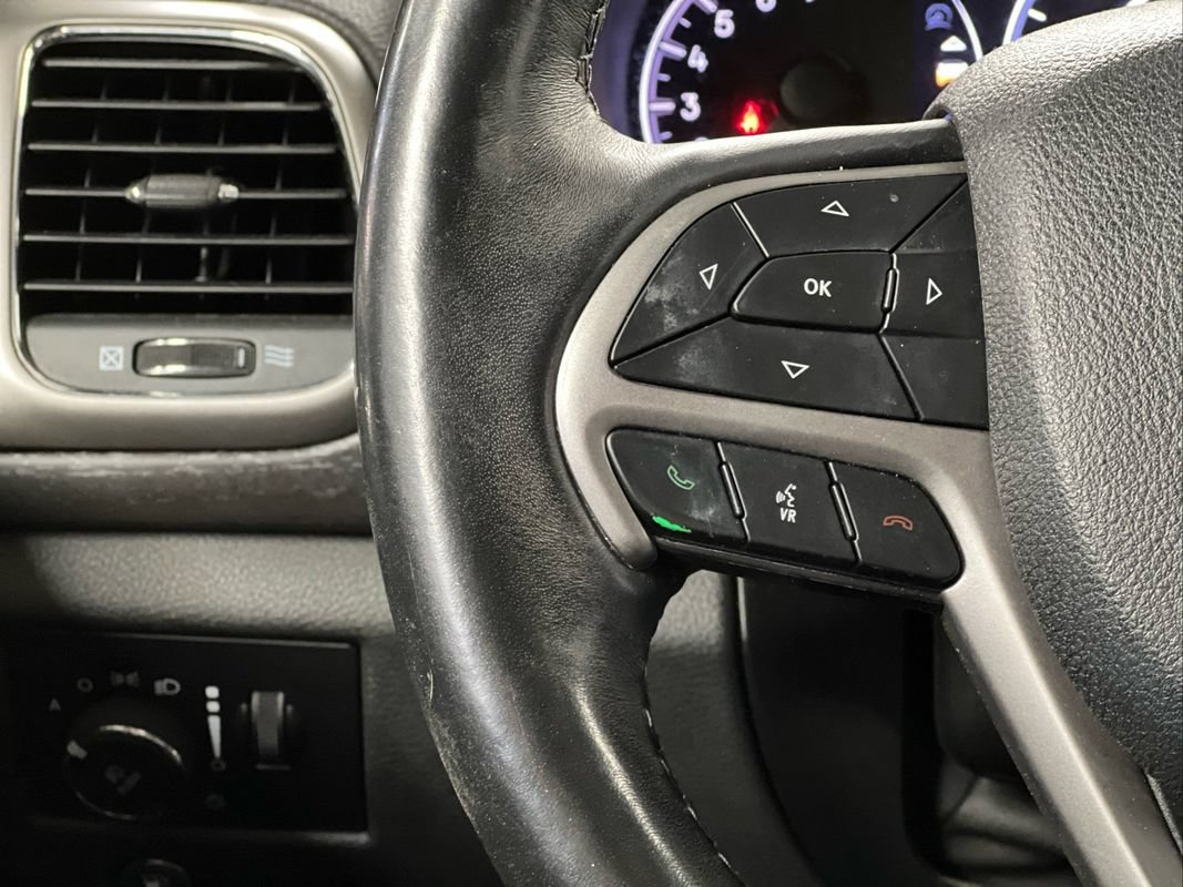 Used 2018 Jeep Grand Cherokee Altitude AWD/4WD image 21