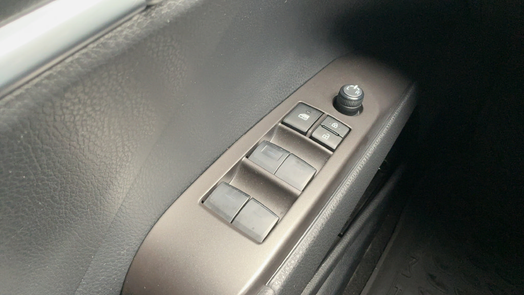 Used 2023 Toyota Camry SE FWD image 14