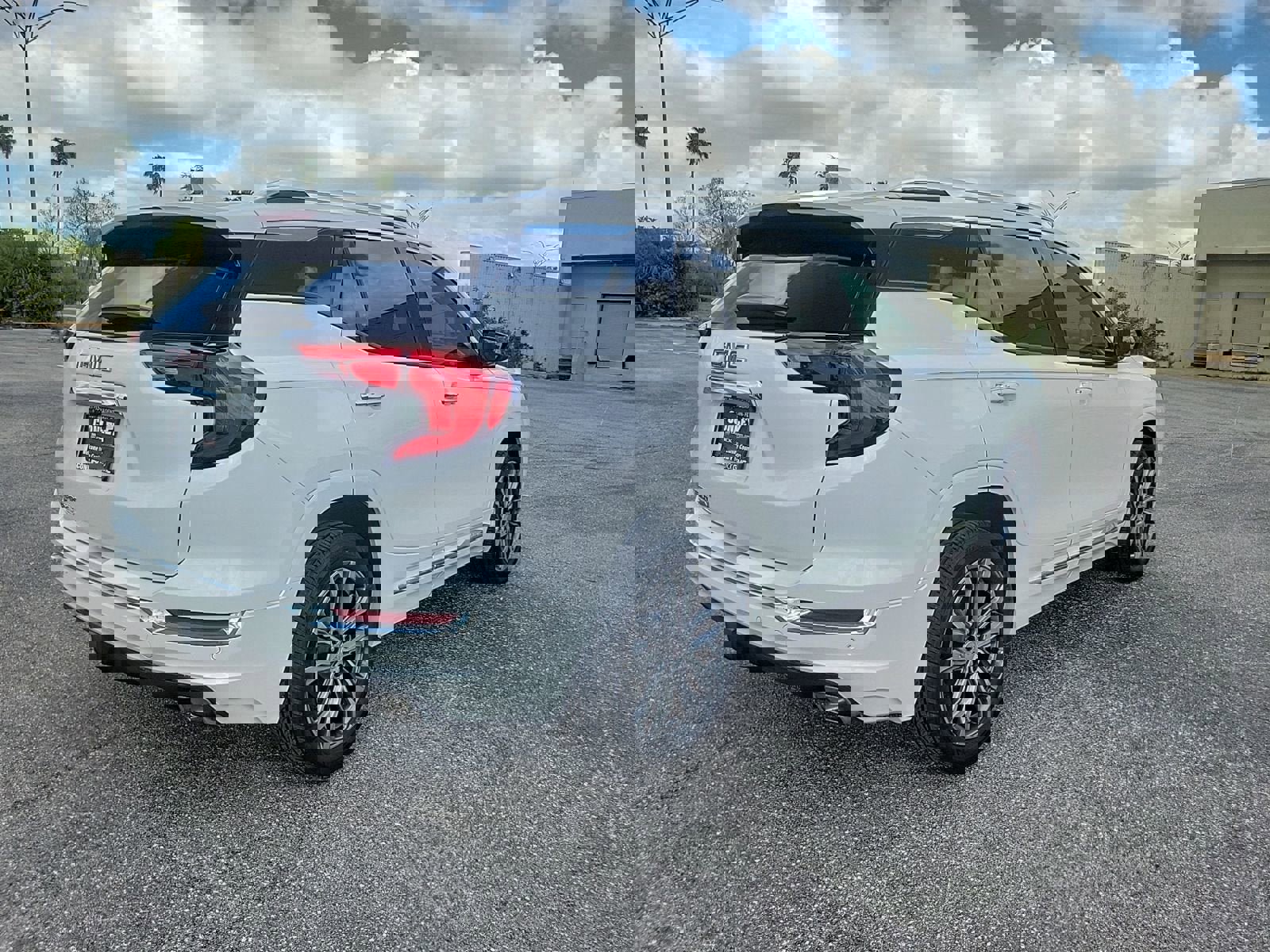 Used 2020 GMC Terrain Denali w/ Denali Premium Package image 6