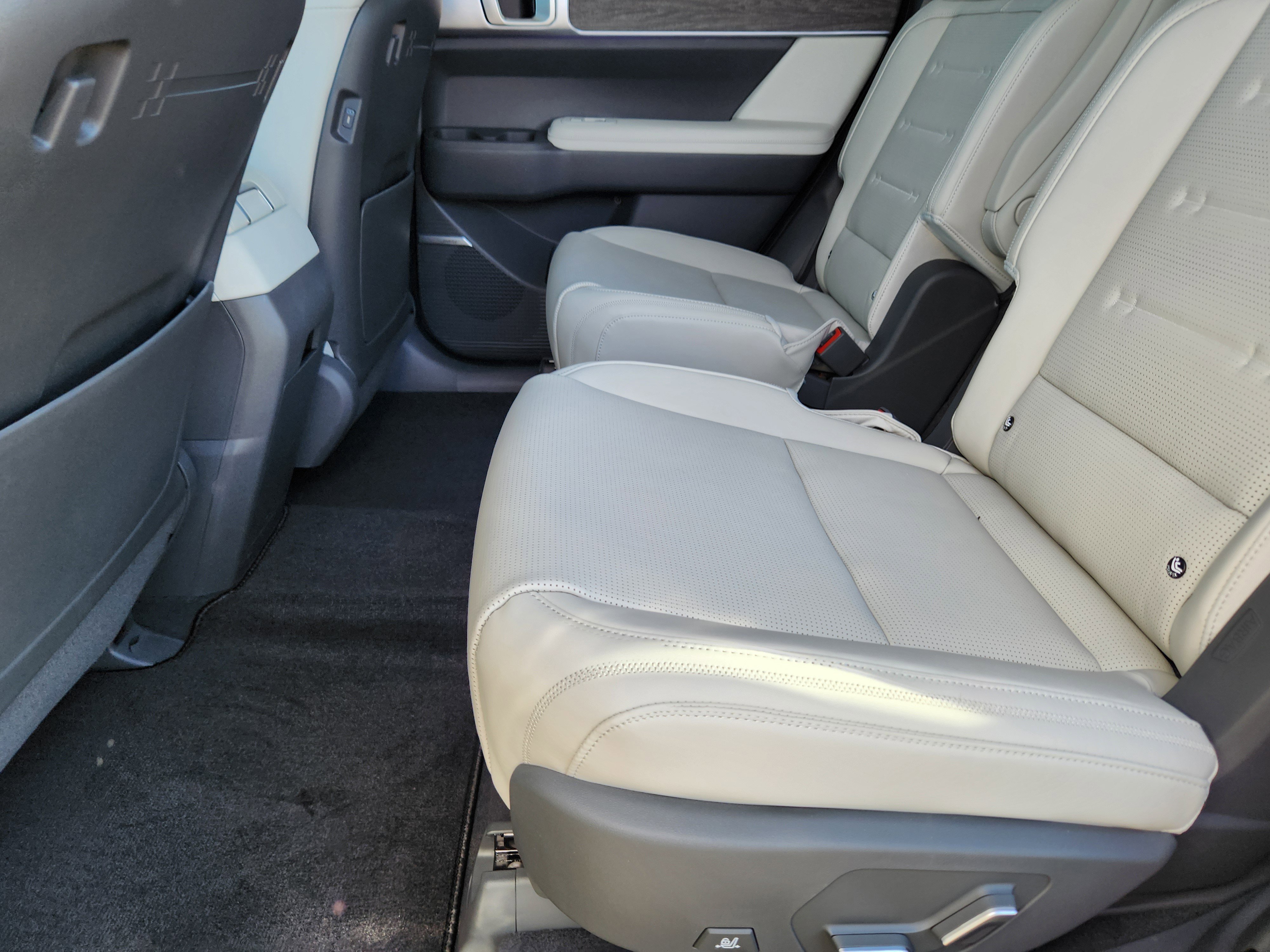 New 2026 Hyundai Santa Fe Calligraphy AWD/4WD image 10