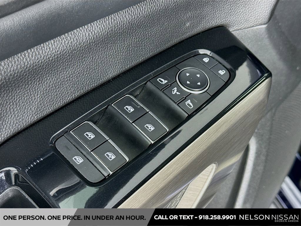 Certified 2022 Nissan Pathfinder Platinum w/ Lighting Package (N93) image 18