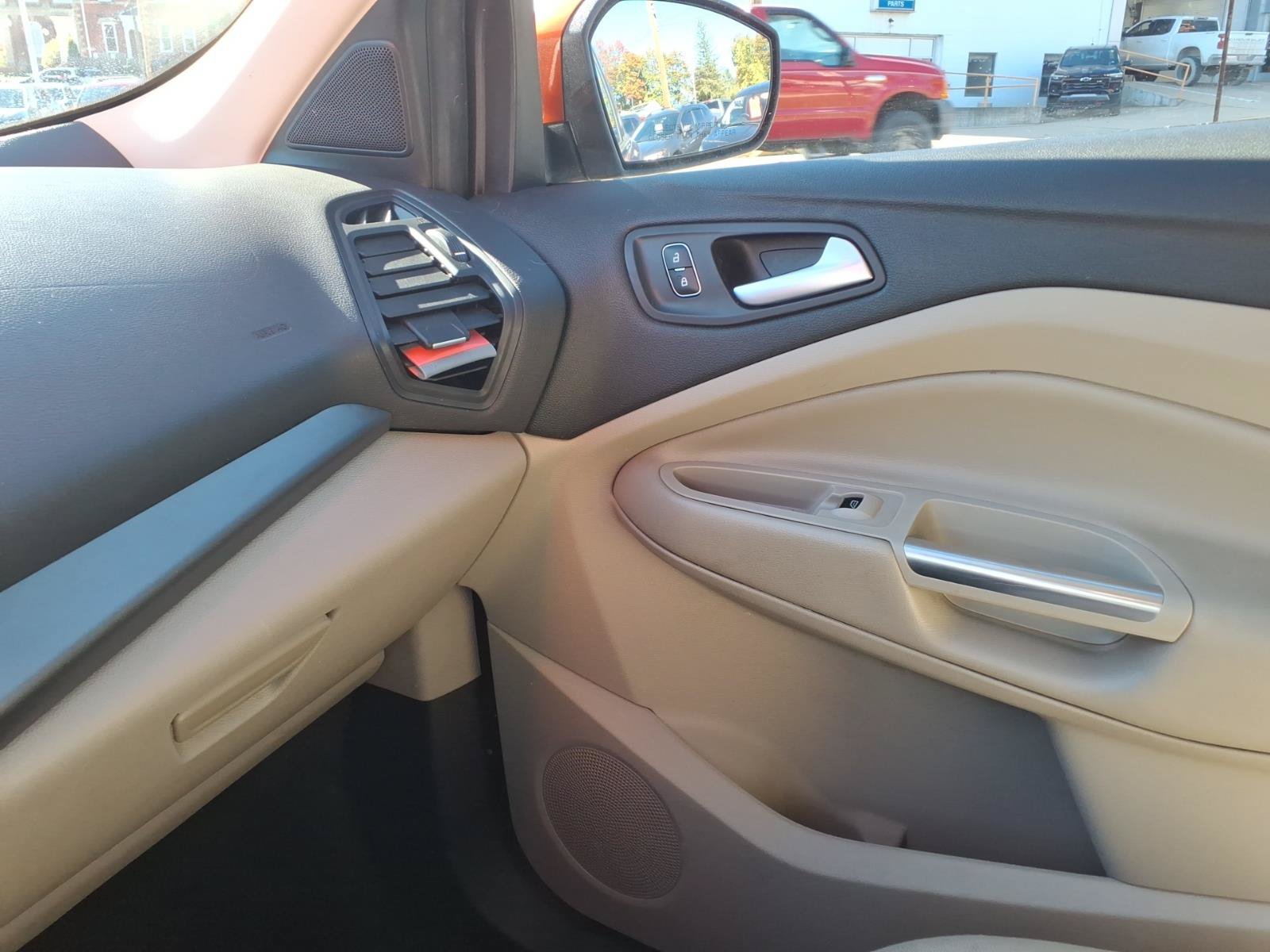 Used 2019 Ford Escape SE AWD/4WD image 27