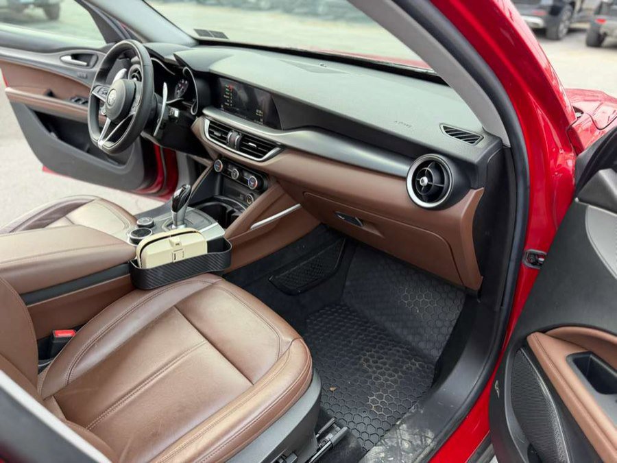 Used 2018 Alfa Romeo Stelvio Sport w/ Quick Order Package 22J Sport image 11