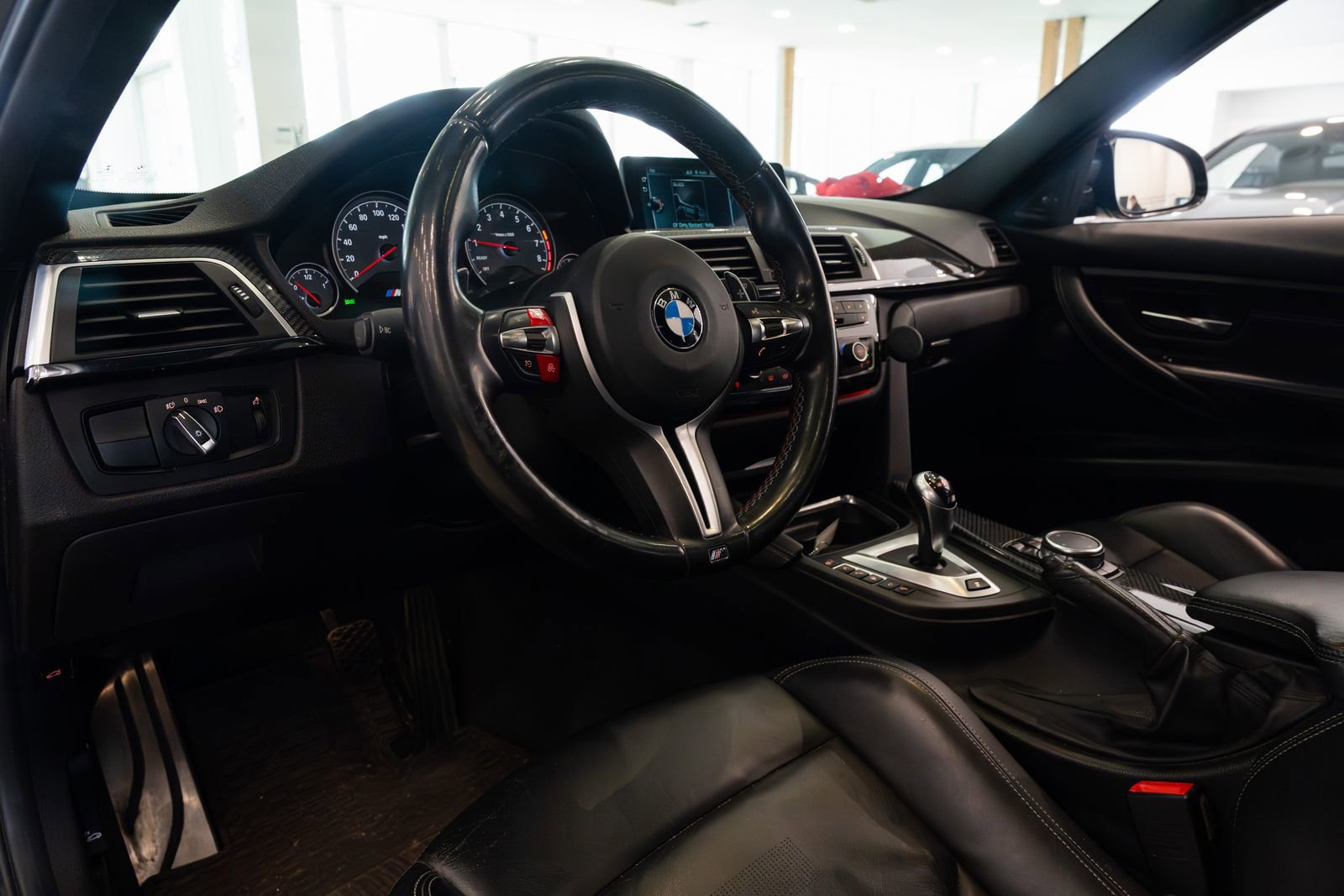Used 2017 BMW M3 RWD image 8