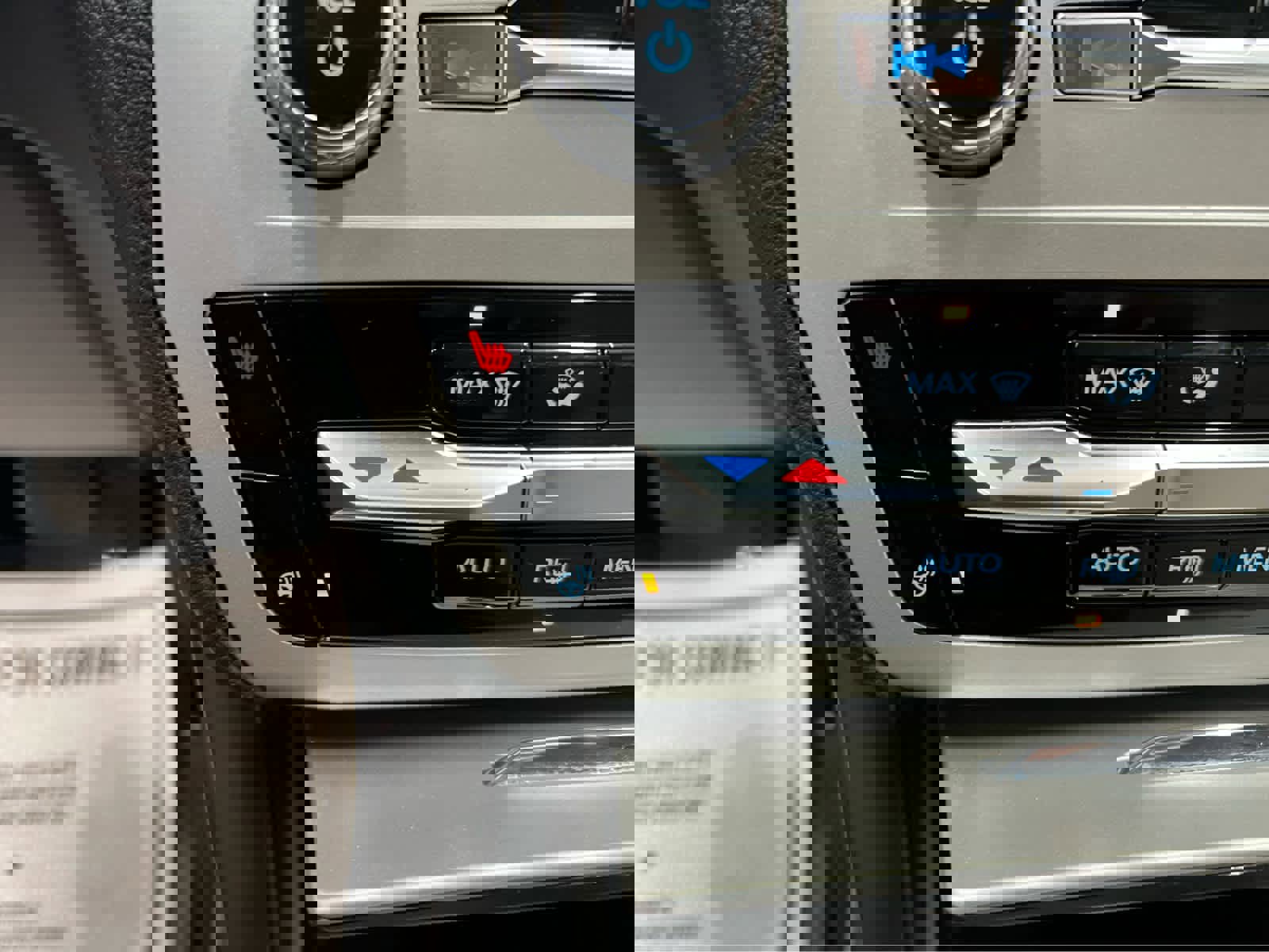 Used 2024 Ford Explorer XLT w/ Equipment Group 202A image 3