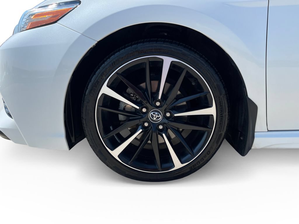 Used 2020 Toyota Camry XSE FWD image 31