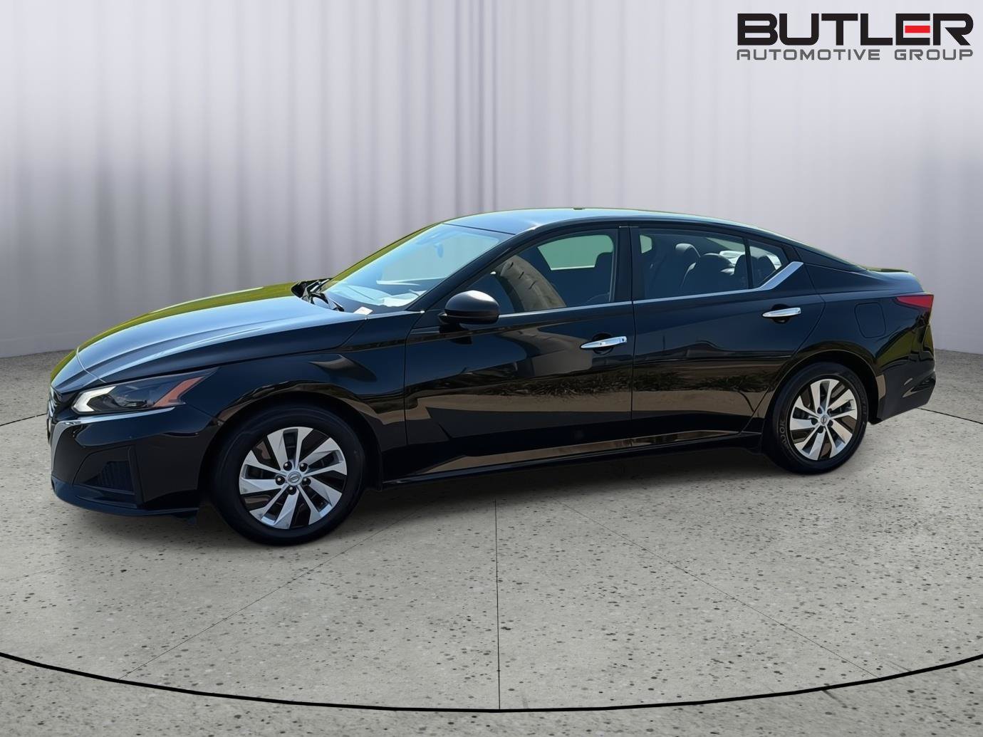 Used 2024 Nissan Altima 2.5 S FWD image 3