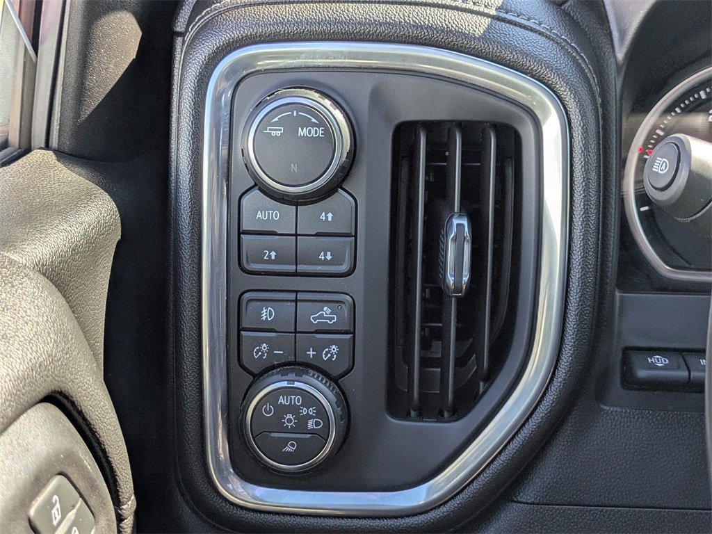 Used 2020 Chevrolet Silverado 1500 High Country image 22