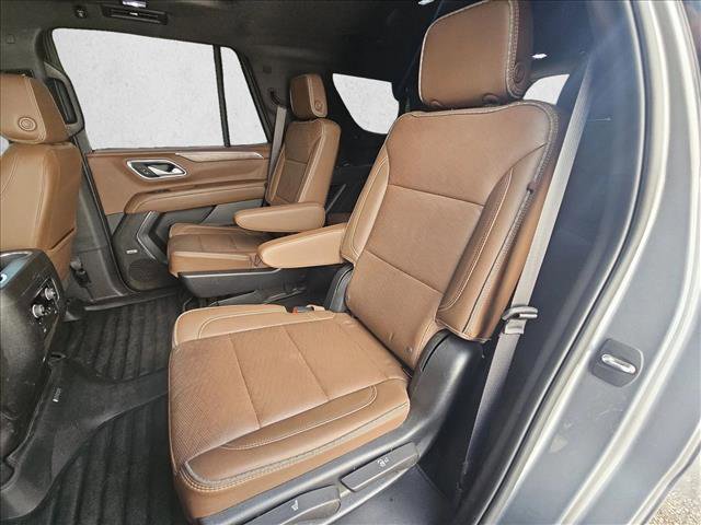 Used 2022 Chevrolet Tahoe High Country AWD/4WD image 16