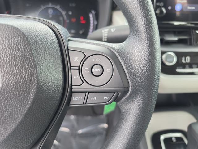Used 2026 Toyota Corolla LE FWD image 30