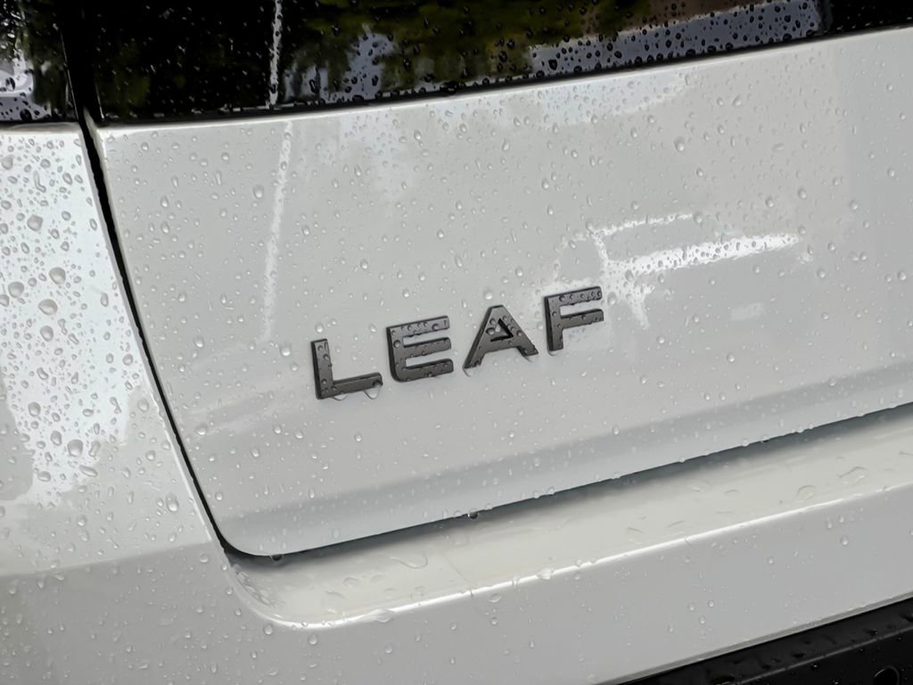 New 2026 Nissan Leaf SV+ w/ Illuminated Package FWD image 26
