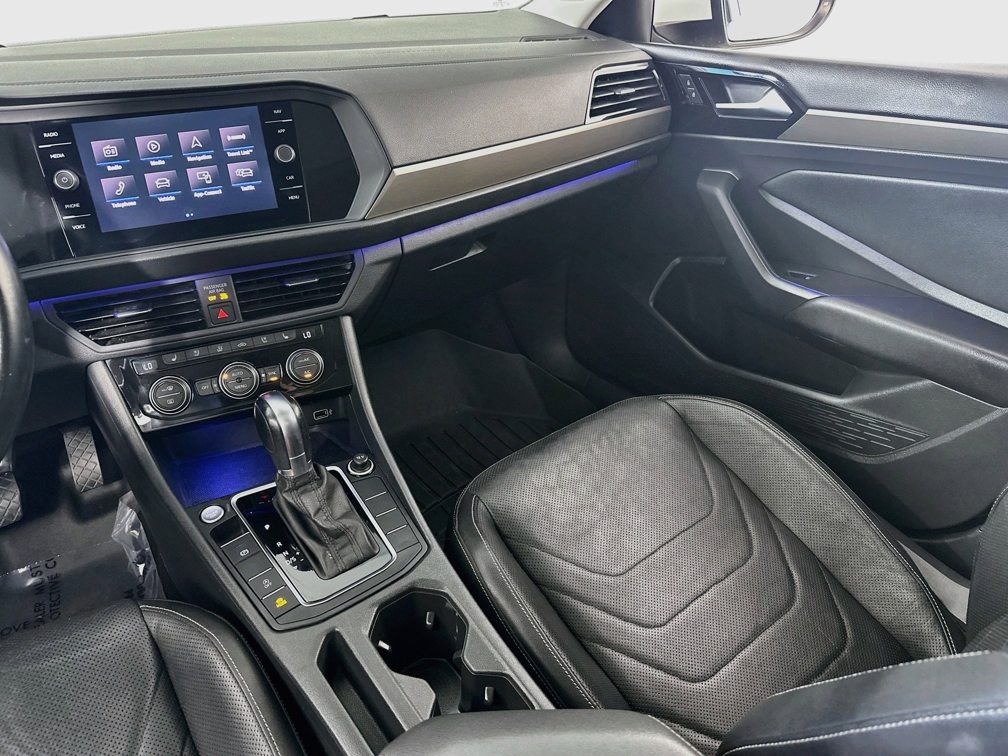 Used 2019 Volkswagen Jetta SEL Premium FWD image 25