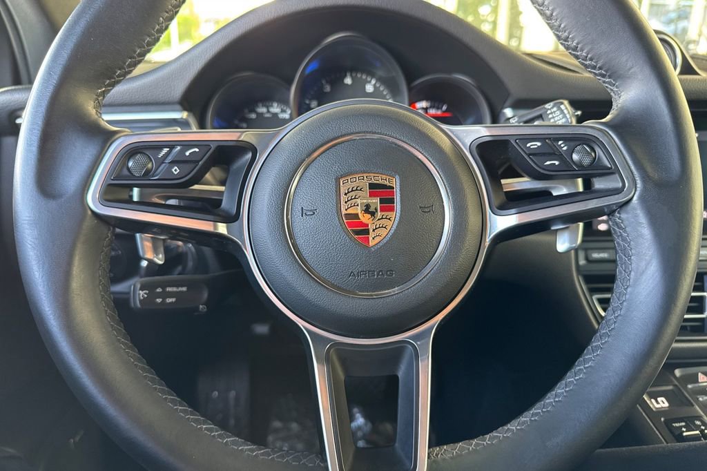 Used 2021 Porsche Macan w/ Premium Package AWD/4WD image 22