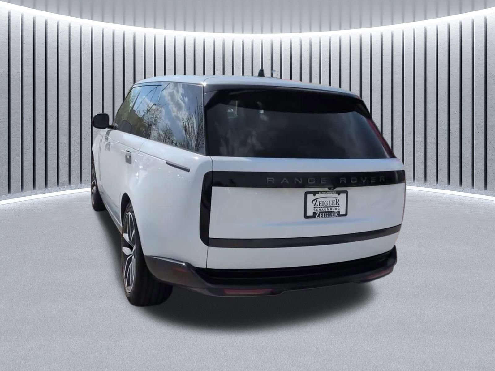 Used 2024 Land Rover Range Rover SE AWD/4WD image 14