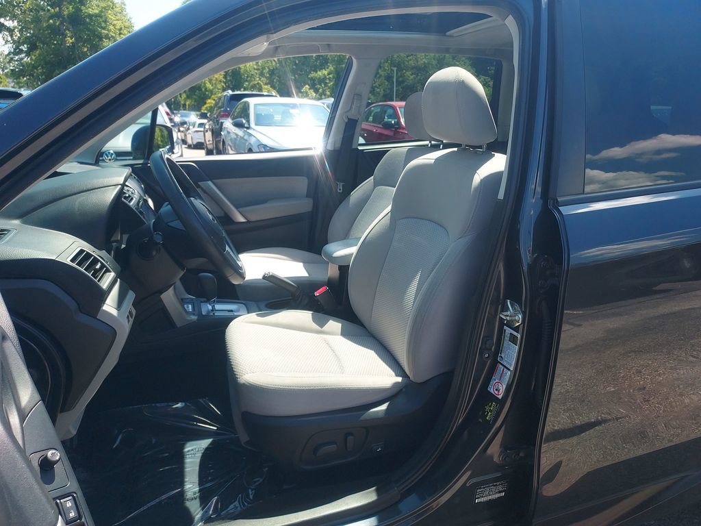 Used 2017 Subaru Forester 2.5i Premium w/ All-Weather Package AWD/4WD image 29