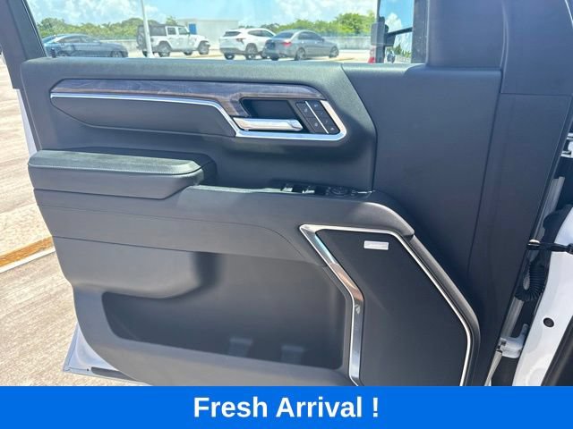 Used 2024 Chevrolet Silverado 3500 LTZ w/ LTZ Convenience Package AWD/4WD image 11
