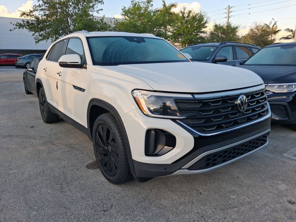 Used 2024 Volkswagen Atlas Cross Sport SE image 5