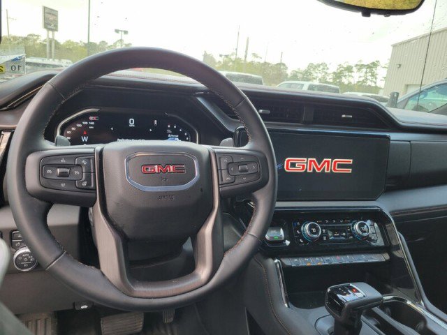 Used 2024 GMC Sierra 1500 AT4 w/ Technology Package AWD/4WD image 15