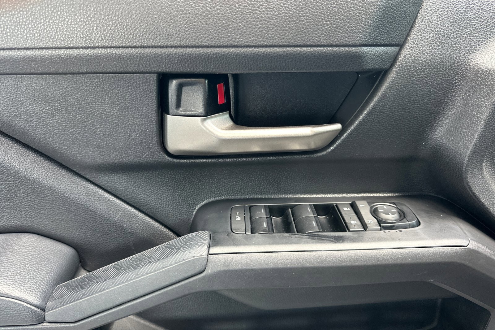 Certified 2025 Toyota Tacoma TRD Sport AWD/4WD image 11