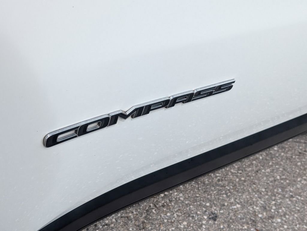 Used 2018 Jeep Compass Sport image 10
