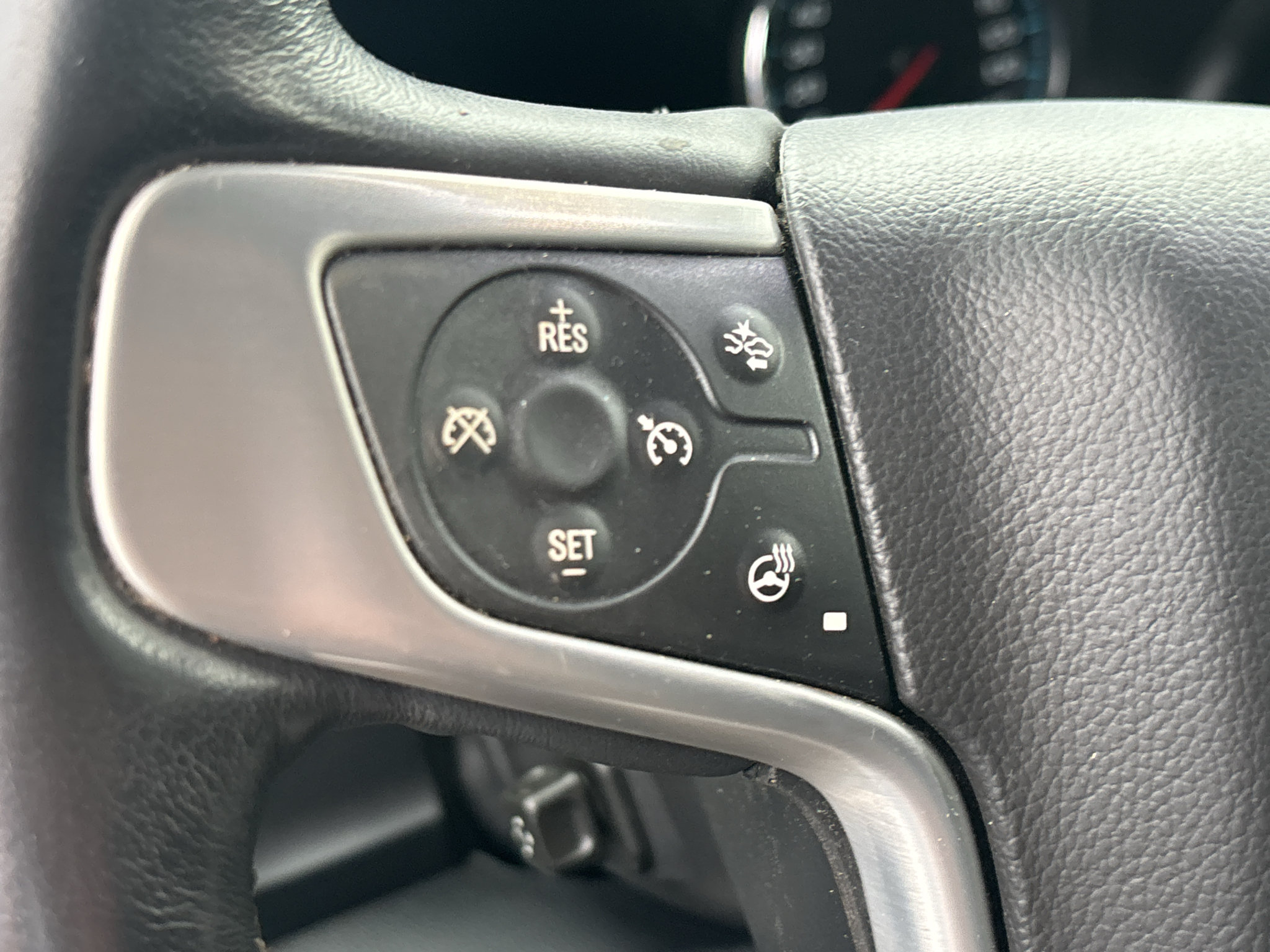Used 2017 GMC Yukon SLT AWD/4WD image 9