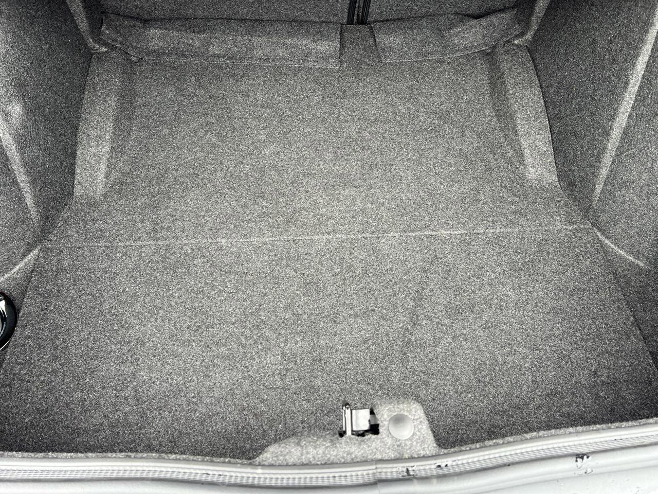 Used 2016 Dodge Challenger SRT Hellcat image 14