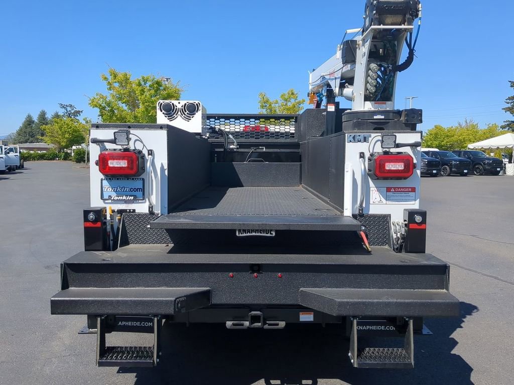 New 2024 RAM 5500 Tradesman AWD/4WD image 14