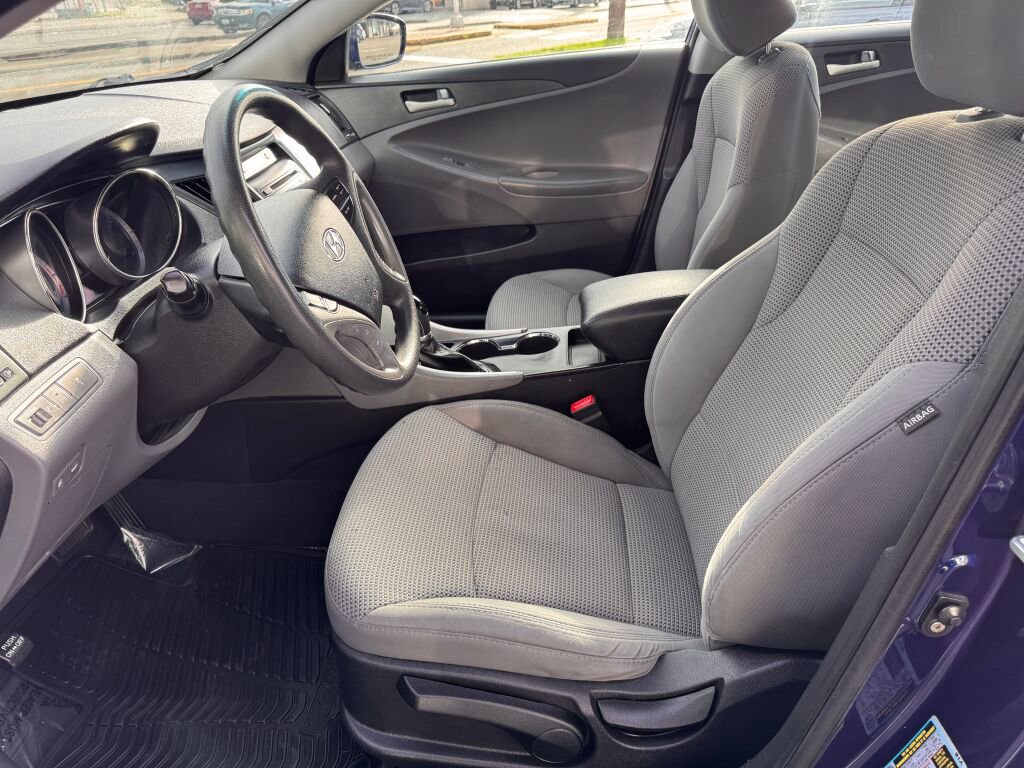 Used 2011 Hyundai Sonata GLS image 10