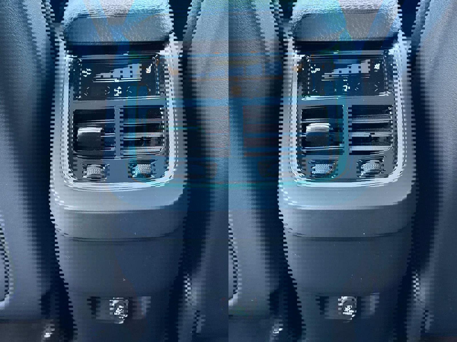 Used 2019 Volvo XC60 T6 Inscription image 15