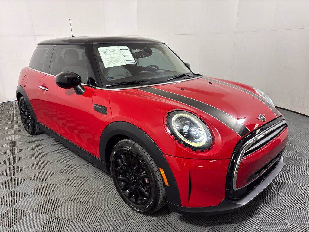 Certified 2024 MINI Cooper 2-Door Hardtop w/ Signature Upholstery Package FWD image 4