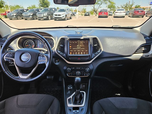 Used 2015 Jeep Cherokee Latitude w/ Comfort/Convenience Group AWD/4WD image 22